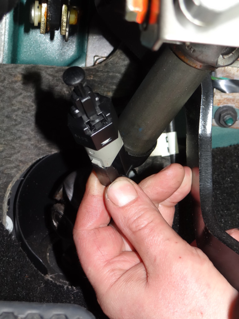 MGF Tech – Replacing the Brake Switch – Bournemouth and Poole MG Owners Club